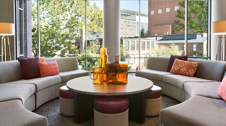 <b>Embassy Suites Downtown Riverplace Lobby</b>. Images powered by <a href="https://iceportal.shijigroup.com/" title="IcePortal" target="_blank">IcePortal</a>.