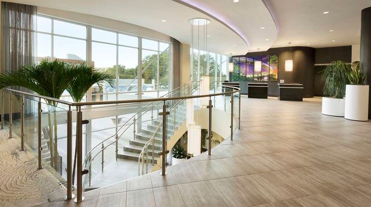 Embassy Suites Downtown Riverplace Lobby