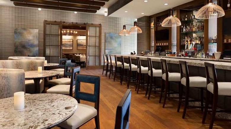 <b>Embassy Suites Downtown Riverplace Restaurant</b>. Images powered by <a href="https://iceportal.shijigroup.com/" title="IcePortal" target="_blank">IcePortal</a>.