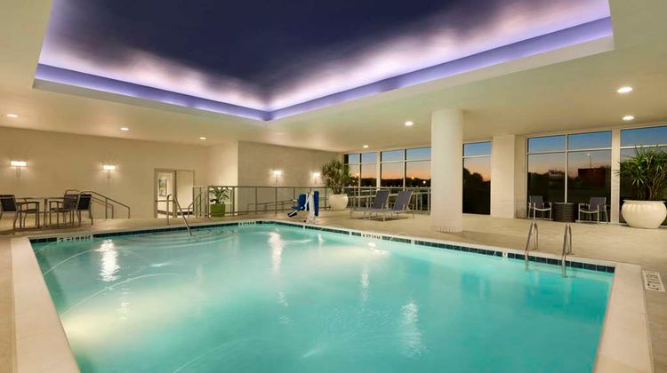 Embassy Suites Downtown Riverplace Pool