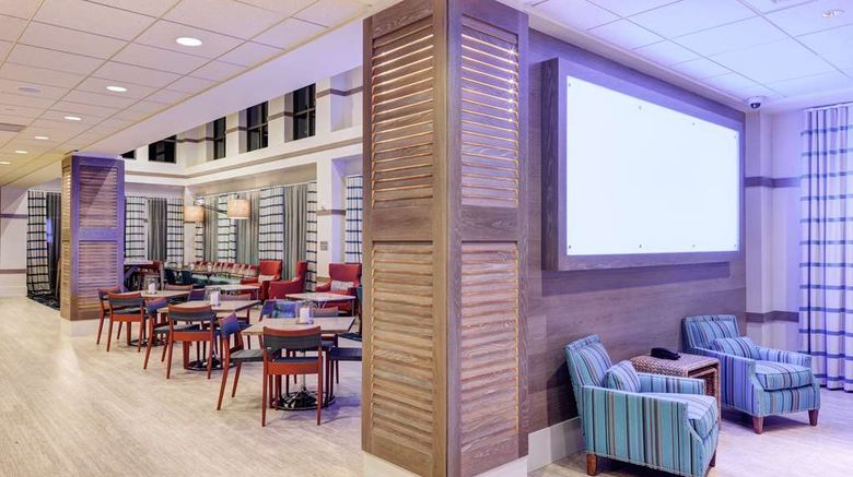 <b>Hampton Inn & Suites Carolina Beach Lobby</b>. Images powered by <a href="https://iceportal.shijigroup.com/" title="IcePortal" target="_blank">IcePortal</a>.