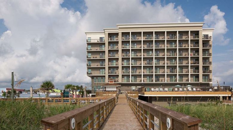 <b>Hampton Inn & Suites Carolina Beach Exterior</b>. Images powered by <a href="https://iceportal.shijigroup.com/" title="IcePortal" target="_blank">IcePortal</a>.