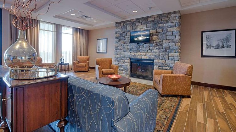 Hampton Inn & Suites Cazenovia Lobby