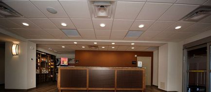 Hampton Inn & Suites Truro Lobby