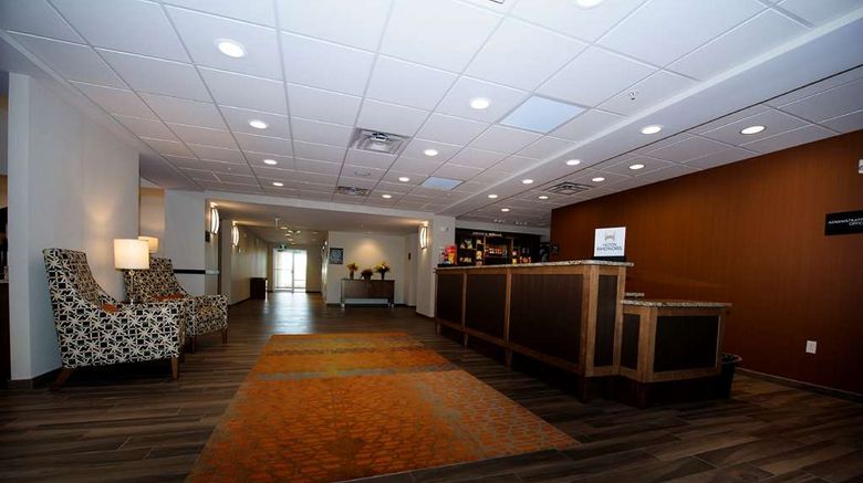 <b>Hampton Inn & Suites Truro Lobby</b>. Images powered by <a href="https://iceportal.shijigroup.com/" title="IcePortal" target="_blank">IcePortal</a>.