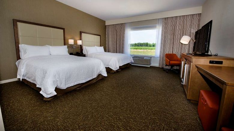 <b>Hampton Inn & Suites Truro Room</b>. Images powered by <a href="https://iceportal.shijigroup.com/" title="IcePortal" target="_blank">IcePortal</a>.
