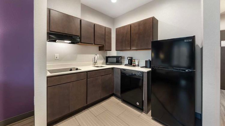 Best Western Plus Buda Austin Inn & Sts Room