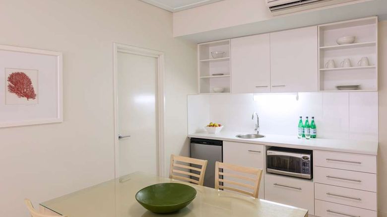 <b>Nesuto Geraldton Apartment Hotel Suite</b>. Images powered by <a href="https://iceportal.shijigroup.com/" title="IcePortal" target="_blank">IcePortal</a>.