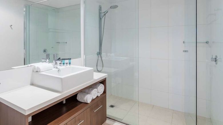 <b>Nesuto Geraldton Apartment Hotel Room</b>. Images powered by <a href="https://iceportal.shijigroup.com/" title="IcePortal" target="_blank">IcePortal</a>.