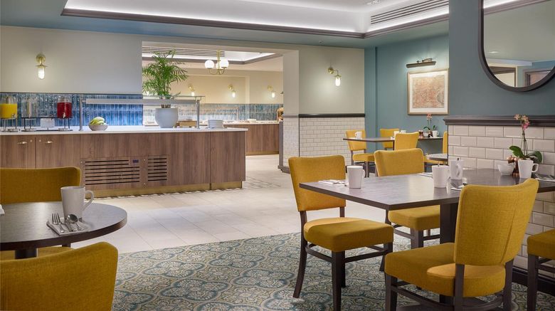 <b>Hilton Edinburgh Carlton Restaurant</b>. Images powered by <a href="https://iceportal.shijigroup.com/" title="IcePortal" target="_blank">IcePortal</a>.
