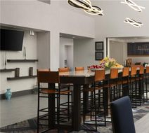 Hampton Inn & Suites Yonkers-Westchester Lobby