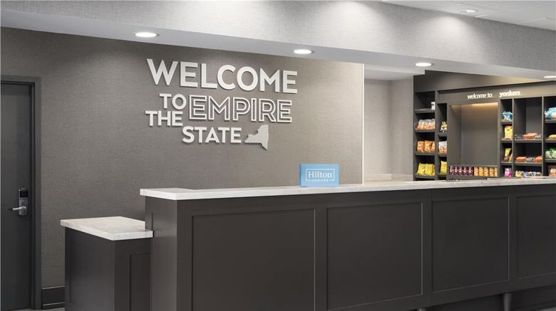 <b>Hampton Inn & Suites Yonkers-Westchester Lobby</b>. Images powered by <a href="https://iceportal.shijigroup.com/" title="IcePortal" target="_blank">IcePortal</a>.
