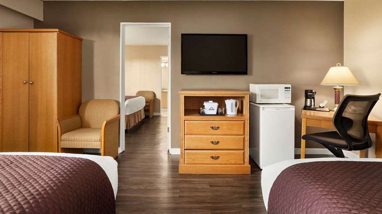 <b>Days Inn Victoria Uptown Room</b>. Images powered by <a href="https://iceportal.shijigroup.com/" title="IcePortal" target="_blank">IcePortal</a>.