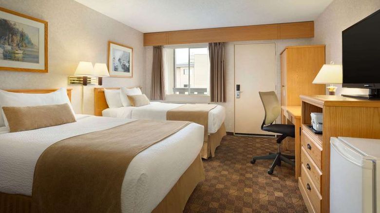 <b>Days Inn Victoria Uptown Room</b>. Images powered by <a href="https://iceportal.shijigroup.com/" title="IcePortal" target="_blank">IcePortal</a>.
