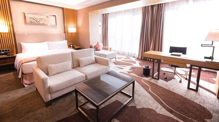 Ramada Plaza by Wyndham Fuzhou South Room