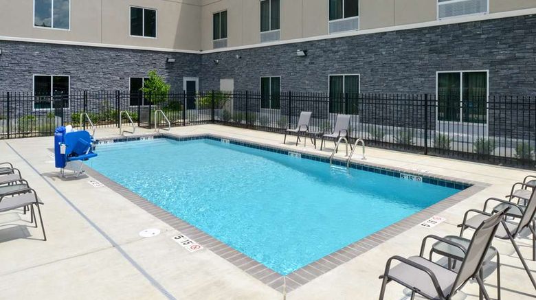 <b>Americas Best Value Inn Pool</b>. Images powered by <a href="https://iceportal.shijigroup.com/" title="IcePortal" target="_blank">IcePortal</a>.