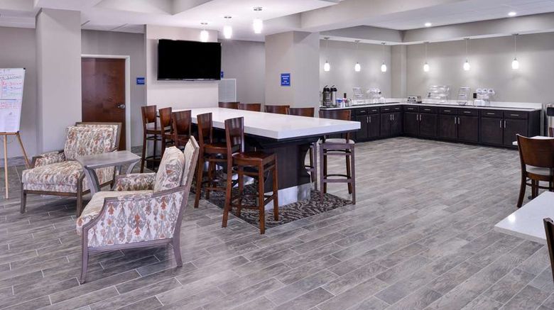 <b>Americas Best Value Inn Lobby</b>. Images powered by <a href="https://iceportal.shijigroup.com/" title="IcePortal" target="_blank">IcePortal</a>.