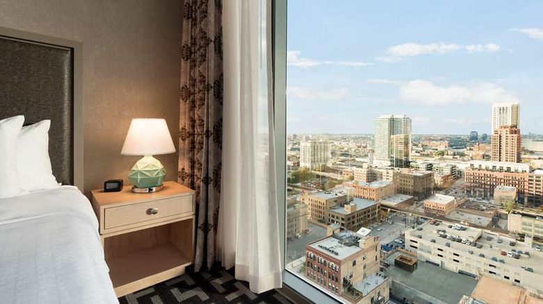 <b>Homewood Suites Chicago Downtown W Loop Room</b>. Images powered by <a href="https://iceportal.shijigroup.com/" title="IcePortal" target="_blank">IcePortal</a>.