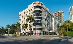 Hampton Inn Suites Miami Wynwood Design