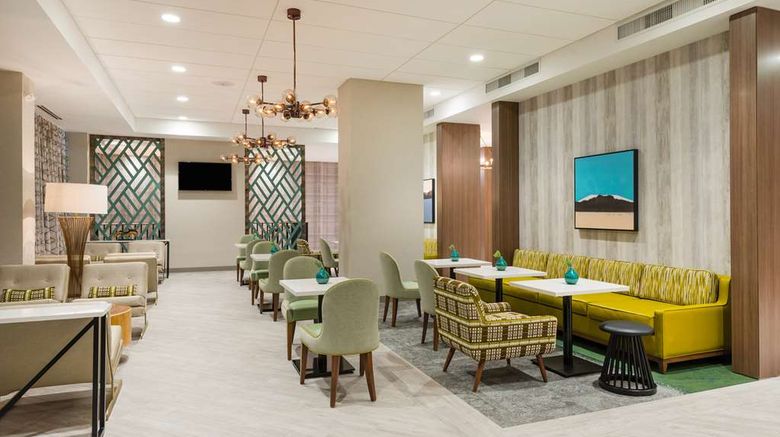 <b>Hampton Inn Suites Miami Wynwood Design Lobby</b>. Images powered by <a href="https://iceportal.shijigroup.com/" title="IcePortal" target="_blank">IcePortal</a>.