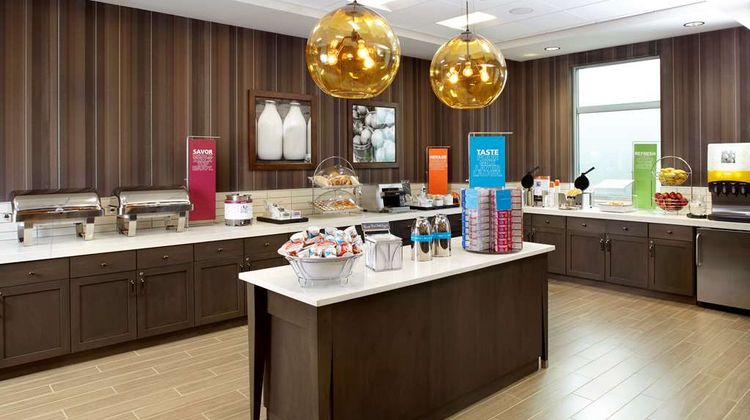 Hampton Inn/Suites Pittsburgh Arpt S Restaurant