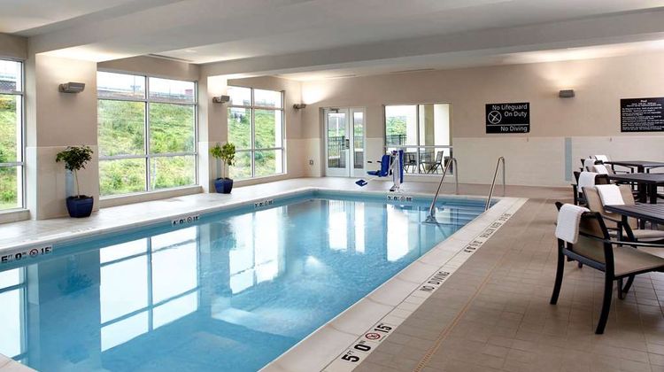 Hampton Inn/Suites Pittsburgh Arpt S Pool