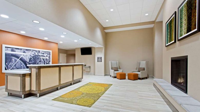<b>Hampton Inn Sault Ste Marie Lobby</b>. Images powered by <a href="https://iceportal.shijigroup.com/" title="IcePortal" target="_blank">IcePortal</a>.