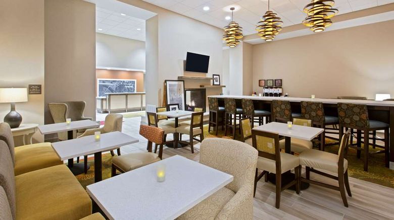<b>Hampton Inn Sault Ste Marie Lobby</b>. Images powered by <a href="https://iceportal.shijigroup.com/" title="IcePortal" target="_blank">IcePortal</a>.