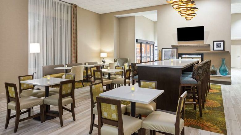 <b>Hampton Inn Sault Ste Marie Lobby</b>. Images powered by <a href="https://iceportal.shijigroup.com/" title="IcePortal" target="_blank">IcePortal</a>.