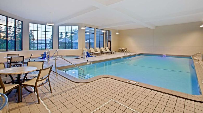 <b>Hampton Inn Sault Ste Marie Pool</b>. Images powered by <a href="https://iceportal.shijigroup.com/" title="IcePortal" target="_blank">IcePortal</a>.