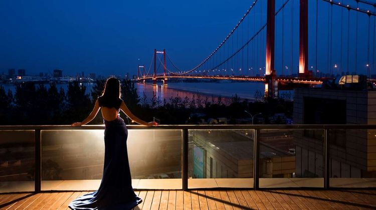 Hilton Wuhan Riverside Exterior