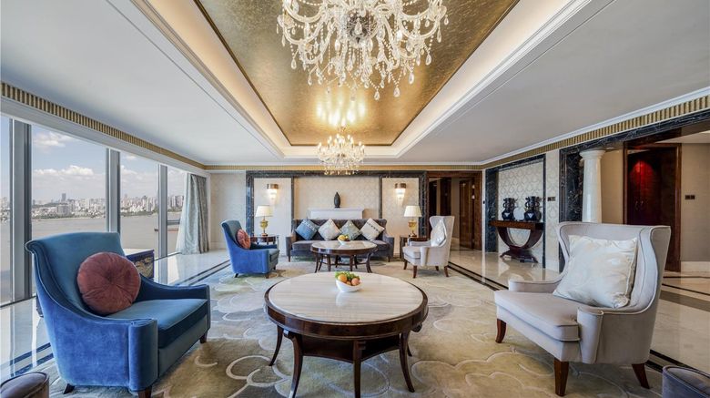 <b>Hilton Wuhan Riverside Room</b>. Images powered by <a href="https://iceportal.shijigroup.com/" title="IcePortal" target="_blank">IcePortal</a>.