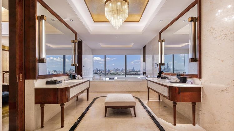 Hilton Wuhan Riverside Room