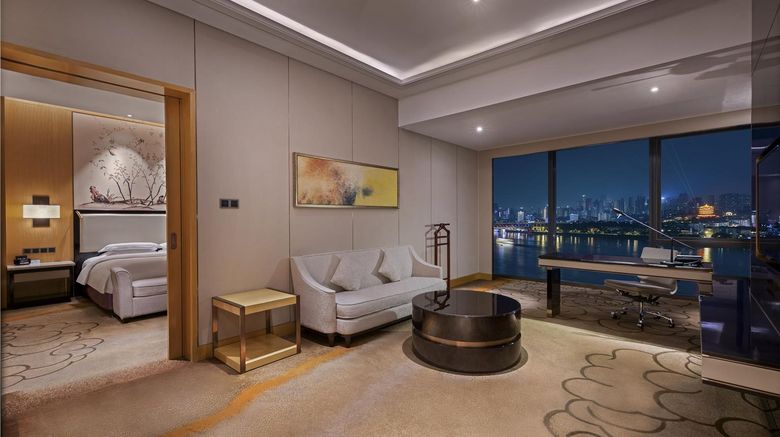 <b>Hilton Wuhan Riverside Room</b>. Images powered by <a href="https://iceportal.shijigroup.com/" title="IcePortal" target="_blank">IcePortal</a>.
