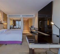 Hilton Wuhan Riverside Room