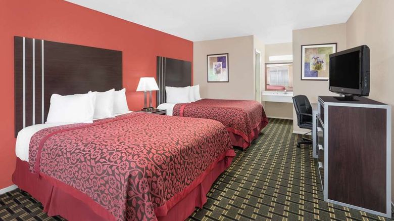 <b>Days Inn University Drive Room</b>. Images powered by <a href="https://iceportal.shijigroup.com/" title="IcePortal" target="_blank">IcePortal</a>.