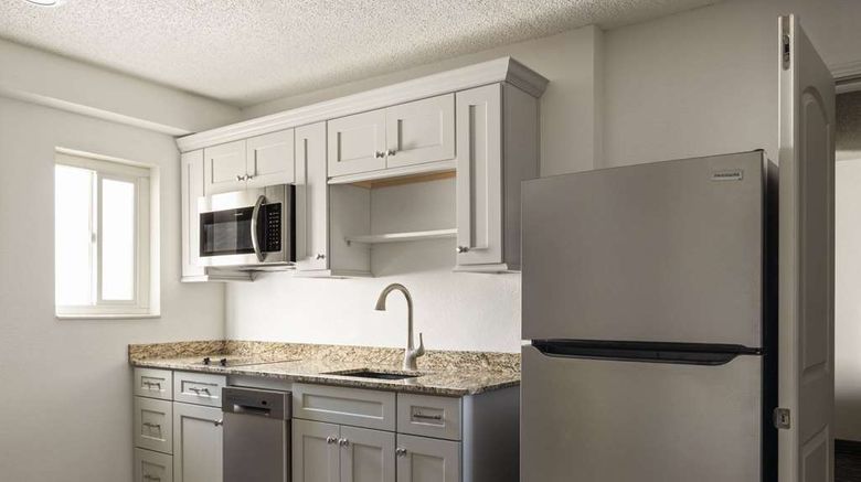 <b>Ramada Elko Stockmen's Hotel & Casino Suite</b>. Images powered by <a href="https://iceportal.shijigroup.com/" title="IcePortal" target="_blank">IcePortal</a>.