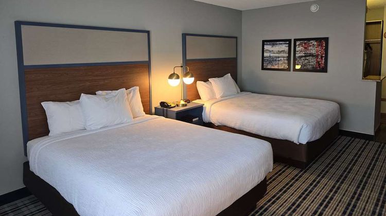 AmericInn by Wyndham Beloit Room