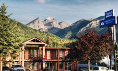 EasyStay Inn & Suites Fernie