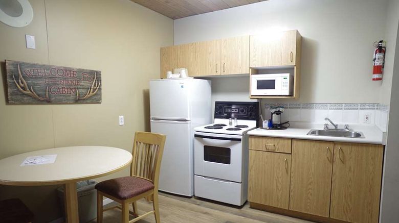 <b>EasyStay Inn & Suites Fernie Suite</b>. Images powered by <a href="https://iceportal.shijigroup.com/" title="IcePortal" target="_blank">IcePortal</a>.