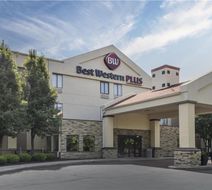 Best Western Plus Lees Summit Inn Exterior