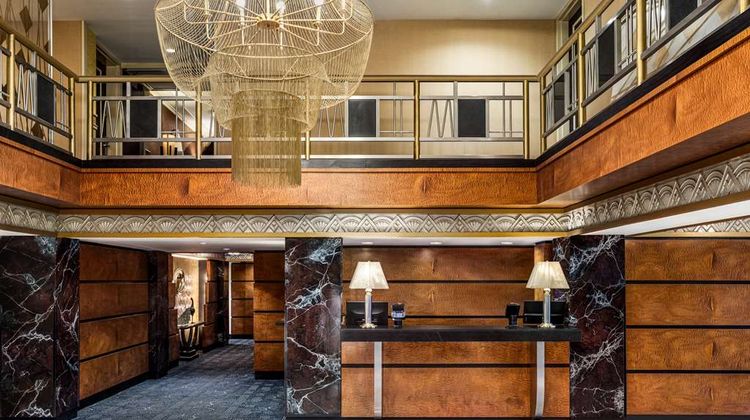 Inn At Great Neck Lobby