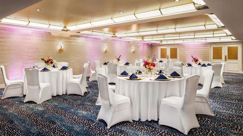 <b>Inn At Great Neck Ballroom</b>. Images powered by <a href="https://iceportal.shijigroup.com/" title="IcePortal" target="_blank">IcePortal</a>.