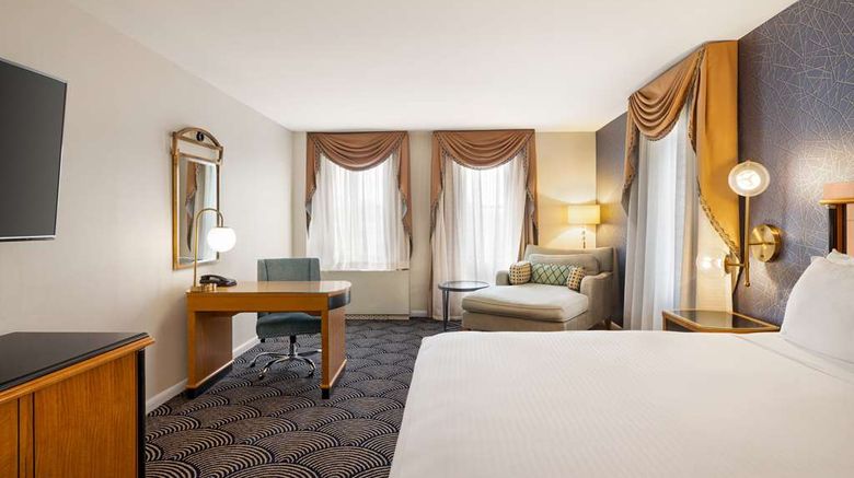 <b>Inn At Great Neck Suite</b>. Images powered by <a href="https://iceportal.shijigroup.com/" title="IcePortal" target="_blank">IcePortal</a>.