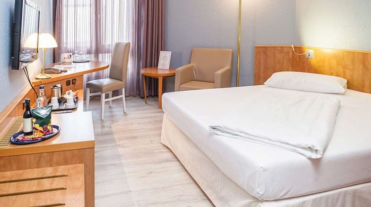 Golden Tulip Bielefeld City Room
