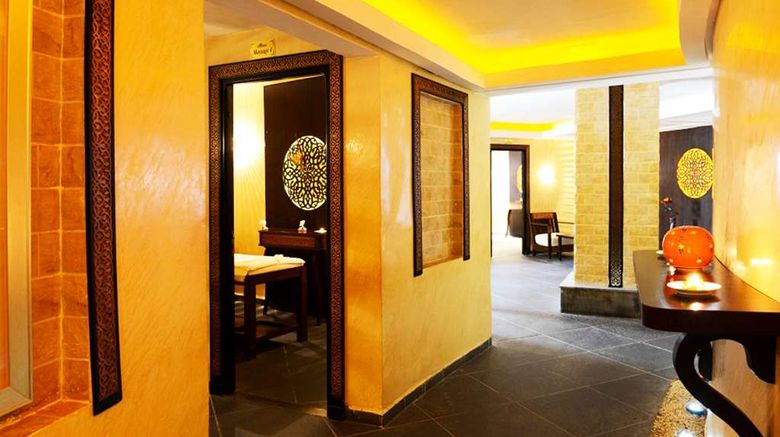 <b>Golden Tulip Taj Sultan Resort Spa</b>. Images powered by <a href="https://iceportal.shijigroup.com/" title="IcePortal" target="_blank">IcePortal</a>.
