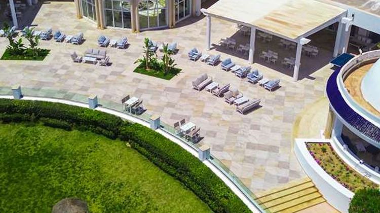 Golden Tulip Taj Sultan Resort Pool