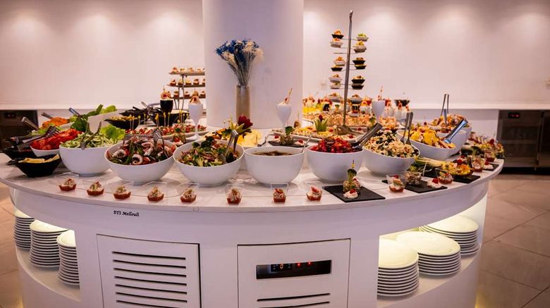 <b>Golden Tulip Taj Sultan Resort Restaurant</b>. Images powered by <a href="https://iceportal.shijigroup.com/" title="IcePortal" target="_blank">IcePortal</a>.