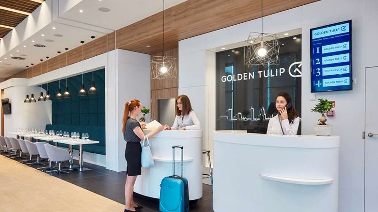 <b>Golden Tulip Warsaw Airport Hotel Lobby</b>. Images powered by <a href="https://iceportal.shijigroup.com/" title="IcePortal" target="_blank">IcePortal</a>.