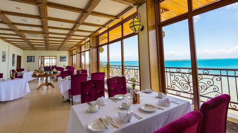 <b>Golden Tulip Zanzibar Resort Restaurant</b>. Images powered by <a href="https://iceportal.shijigroup.com/" title="IcePortal" target="_blank">IcePortal</a>.